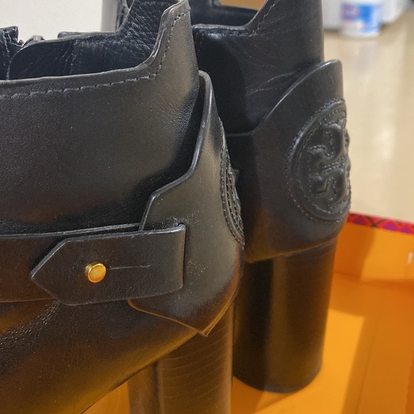 Tory Burch Colton Galleon Leather Bootie - Picture 7 of 11